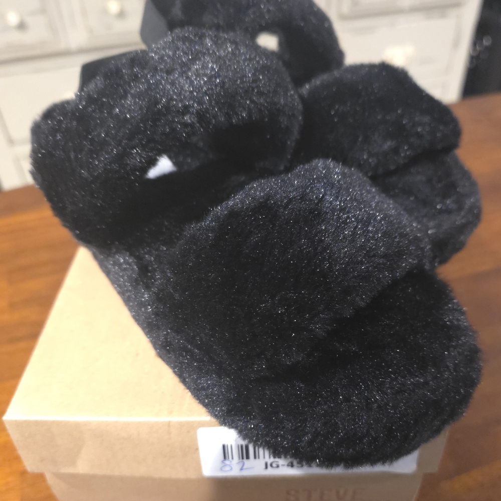 Steve Madden Women's Black Fuzzy Slippers